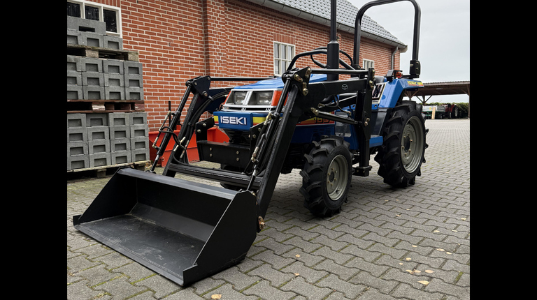 Iseki TU160 met voorlader al vanaf €125 per maand.